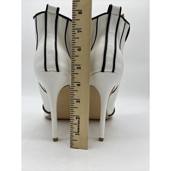 Liliana Ultra High White Black Trim Heel Boots Booties SIZE 9 - Picture 4 of 12